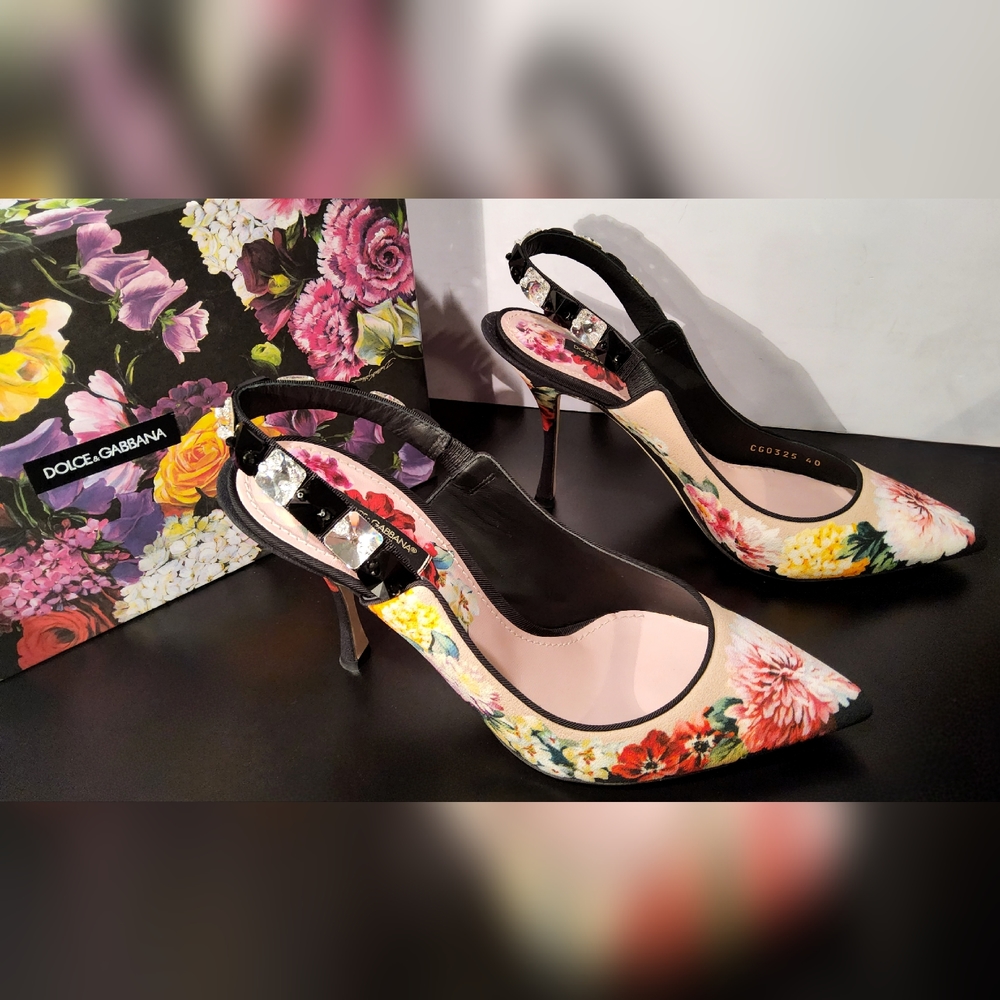 Sold— Dolce & Gabbana Floral Pumps, sz 10